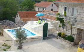 Stone House Zgogo